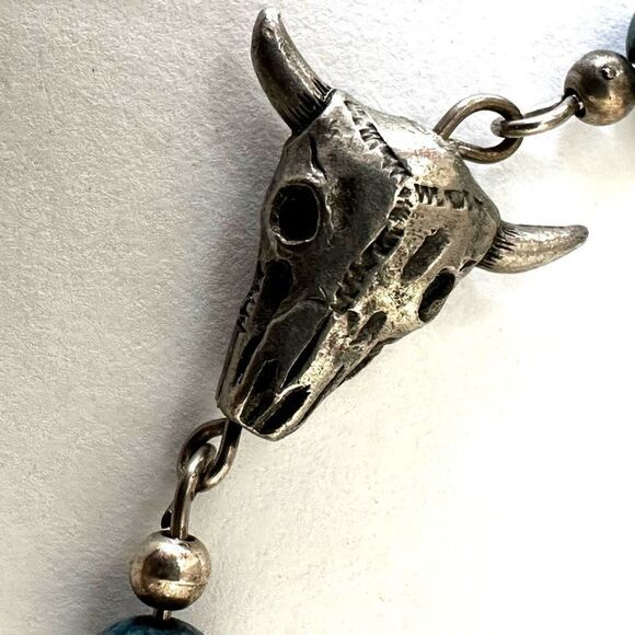 Blue beaded bull and chief charm bracelet - Picture 5 of 8